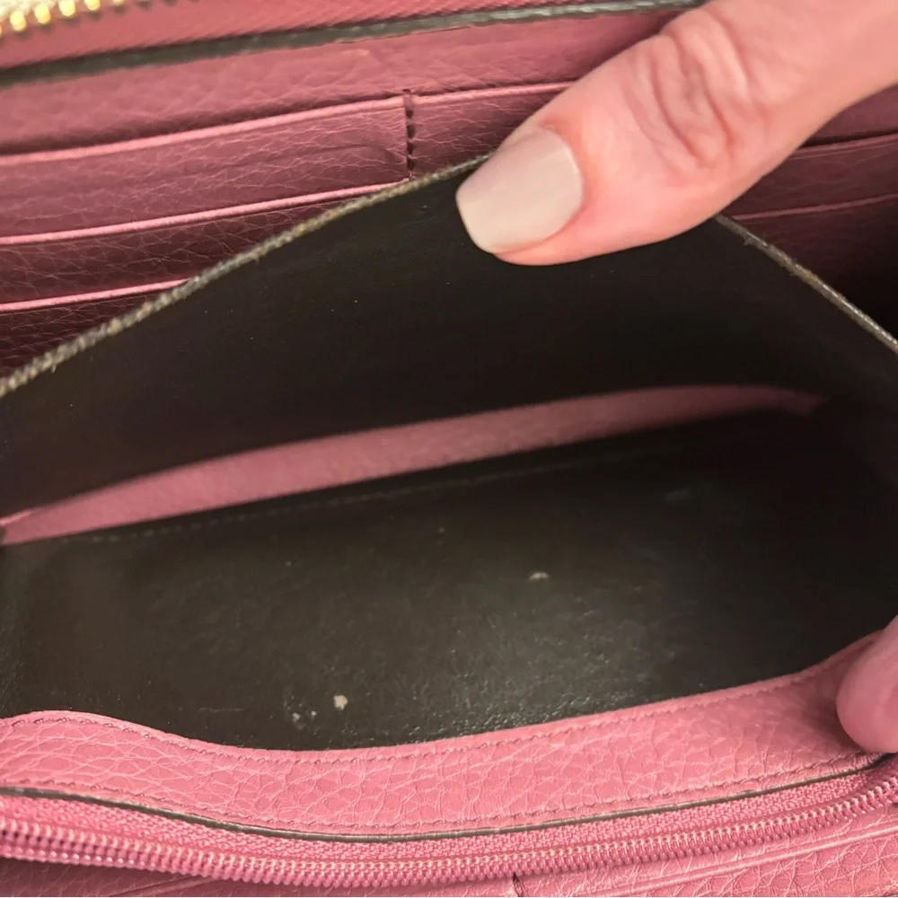 Gucci GG Soho Mauve Leather Zip Wallet with Tassel - Picture 11 of 16